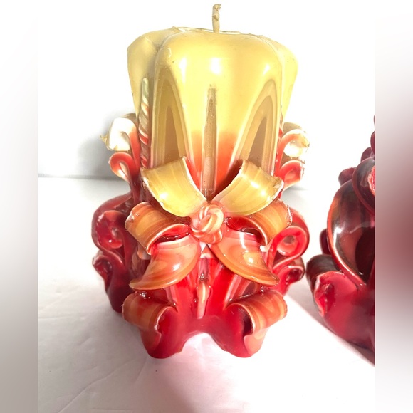 Set of 2 Unique vintage Artisan  hand carved 70s Glow ribbon candles Not used - Picture 3 of 9